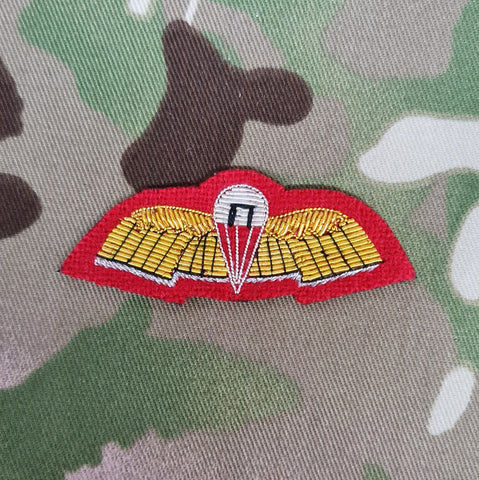 SF Communicator Parachutist Jump qualification / Wings bullion gold on Red Mess Dress