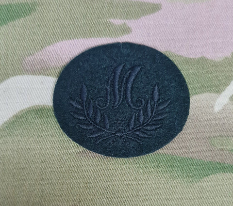 Mortarman (Mortars) No2 Dress Infantry Qualification Badge (Rifles / RGR Black on rifle green variation)