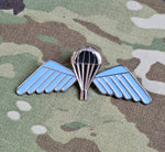 British / UK parachutist jump wings metal badge