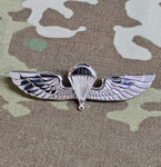 Greek / Greece parachutist jump wings metal badge - Basic (Silver)