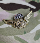 Miniature Portugal / Portuguese Parachutist Metal Jump Wings Badge (Mess Dress)