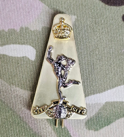 Royal Signals Cap / beret Badge (CIIIR)