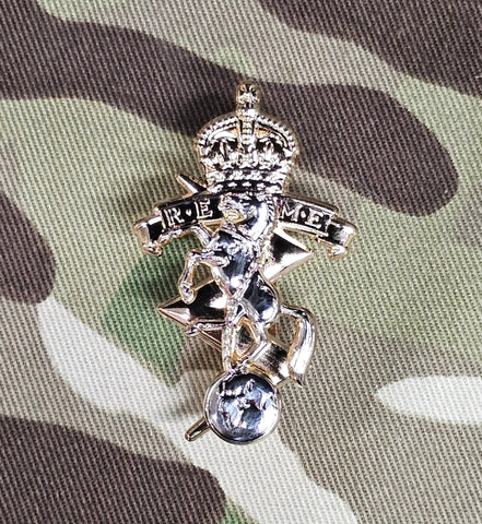 Royal Electrical & Mechanical Engineer (REME) cap Badge Other Ranks (OR) CIIIR
