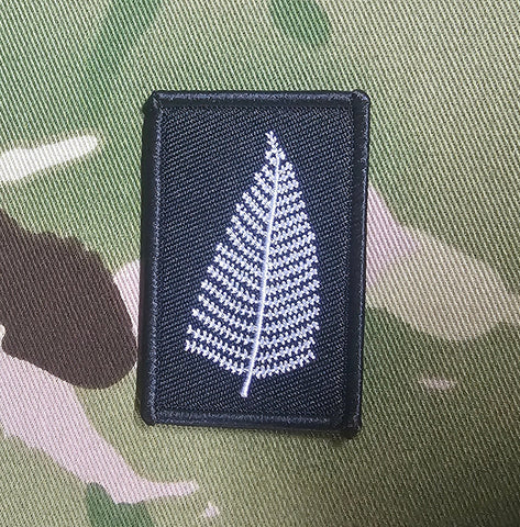 Gesticktes Abzeichen „Tactical Recognition Flash TRF“ der Queen's Royal Hussars (QRH)