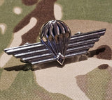 Kenya parachutist jump wings metal badge