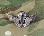 Korean / Korea parachutist jump wings metal badge