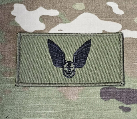 Royal Navy Air Crew Subdued Combat qualification Embroidered Badge